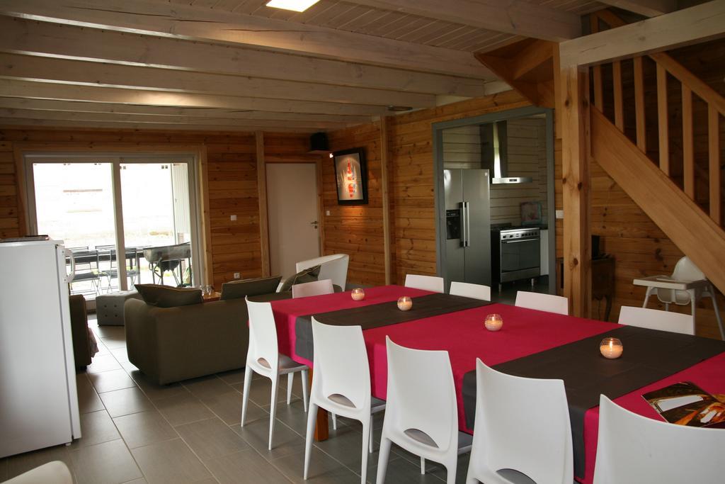 Domaine Des Celestins Bed & Breakfast Bernay-en-Ponthieu Bagian luar foto